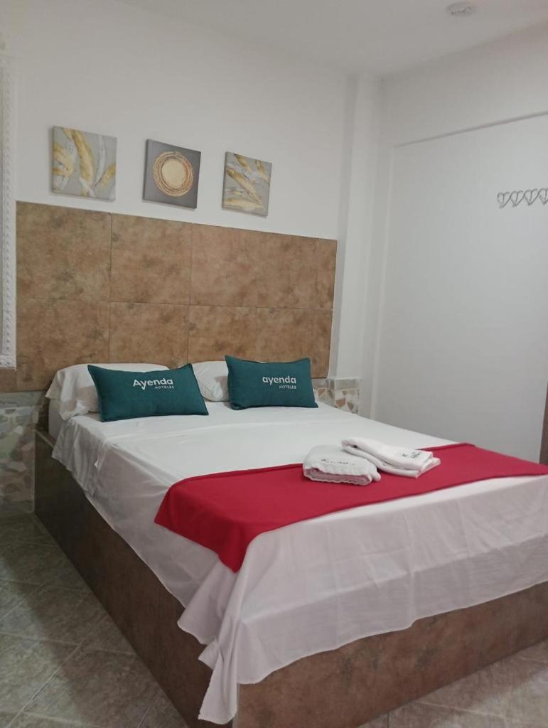 Hostal Kumbaya Santa Marta  Ngoại thất bức ảnh