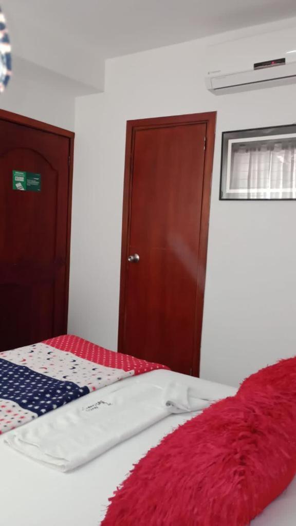 Hostal Kumbaya Santa Marta  Ngoại thất bức ảnh