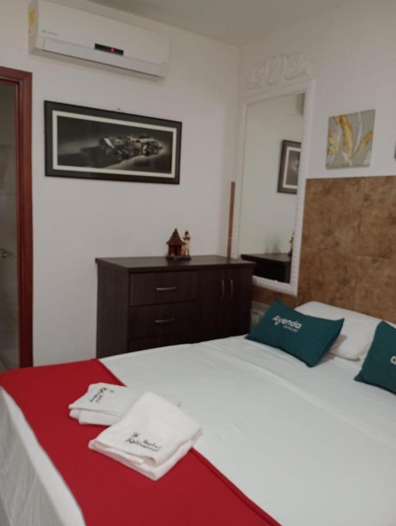 Hostal Kumbaya Santa Marta  Ngoại thất bức ảnh